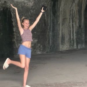 Meet your Posher, Madi